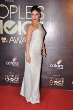Kareena Kapoor at People_s Choice Awards in Mumbai on 27th Oct 2012 (166).JPG